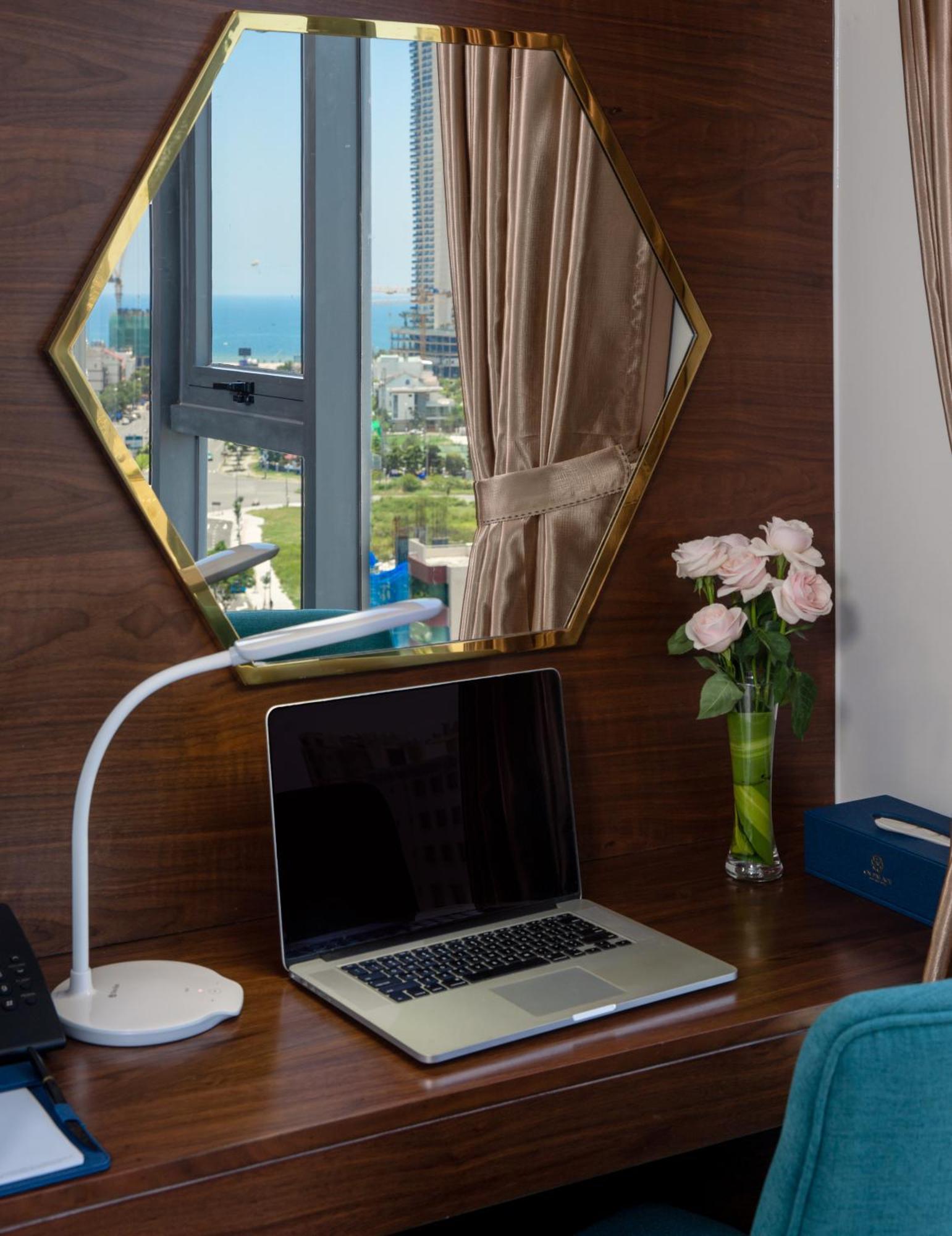 Cn Palace Boutique Hotel & Spa Дананг Экстерьер фото